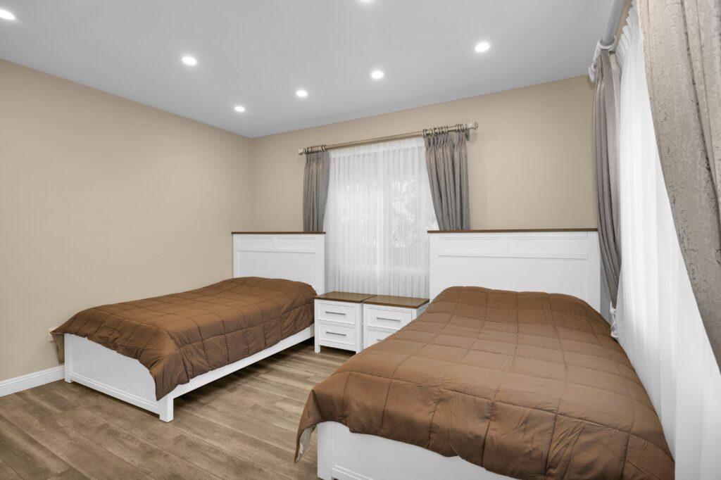 Private suite for luxury residential treatment in California